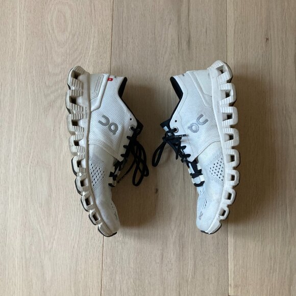 On White Cloudrunner X Running Shoes - Picture 5 of 6